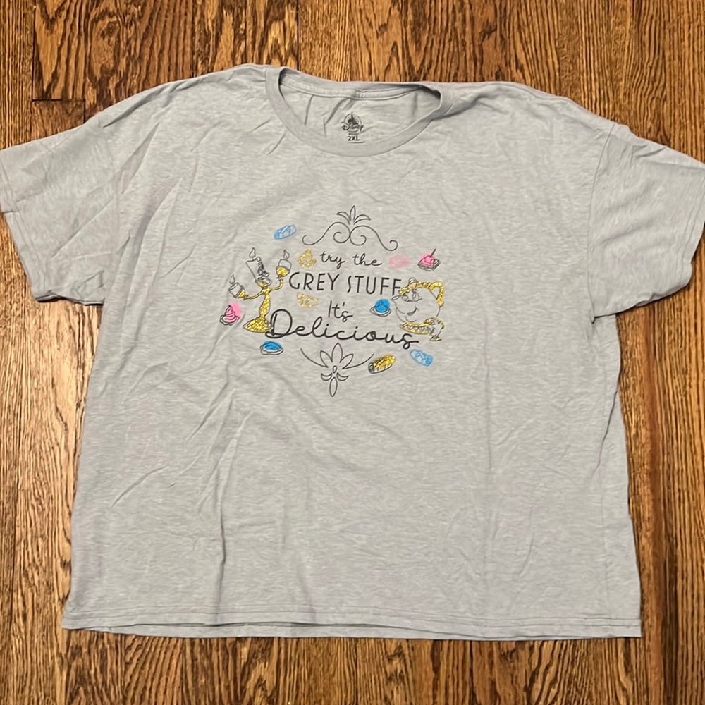 Disney Gray "Grey Stuff" Graphic T-Shirt Women's Short Sleeve Crewneck Tee